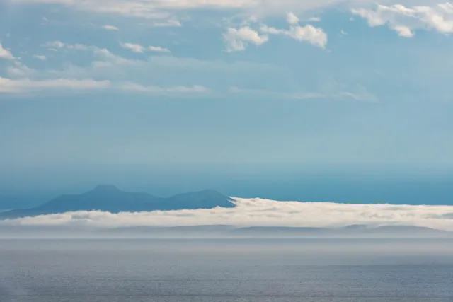 Kunashiri, the black island in the fog