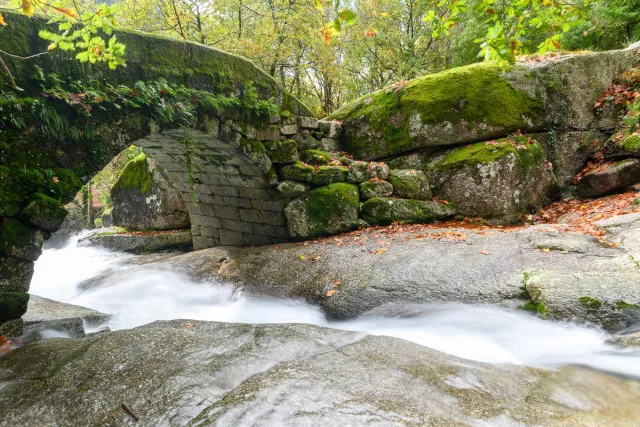 Ponte do Rio Nava - 0,8 Sek bei f / 16