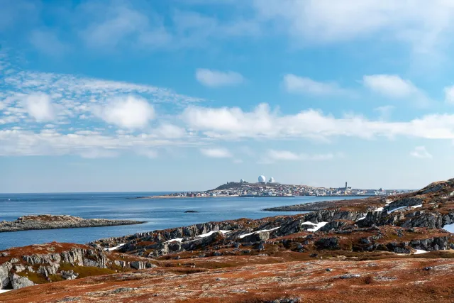 Die Landschaft im Norden der Insel Vardøya 