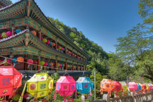 The Guinsa temple complex from the outside