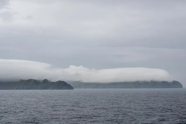 Die Shetlands unter Wolken