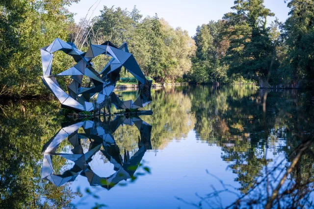 Kunstsinstallationen in den Seen entlang der Somme