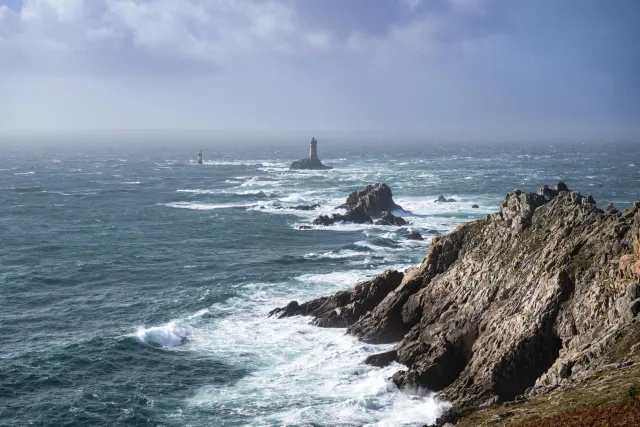 The lighthouses Phare de la Vieille and Tourelle de la Plate in front of the Pointe du Raz