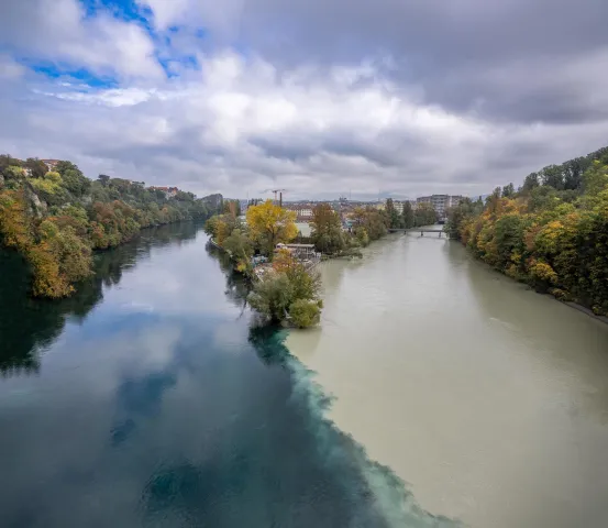 Am Punkt der Konfluenz von Rhone und Arve